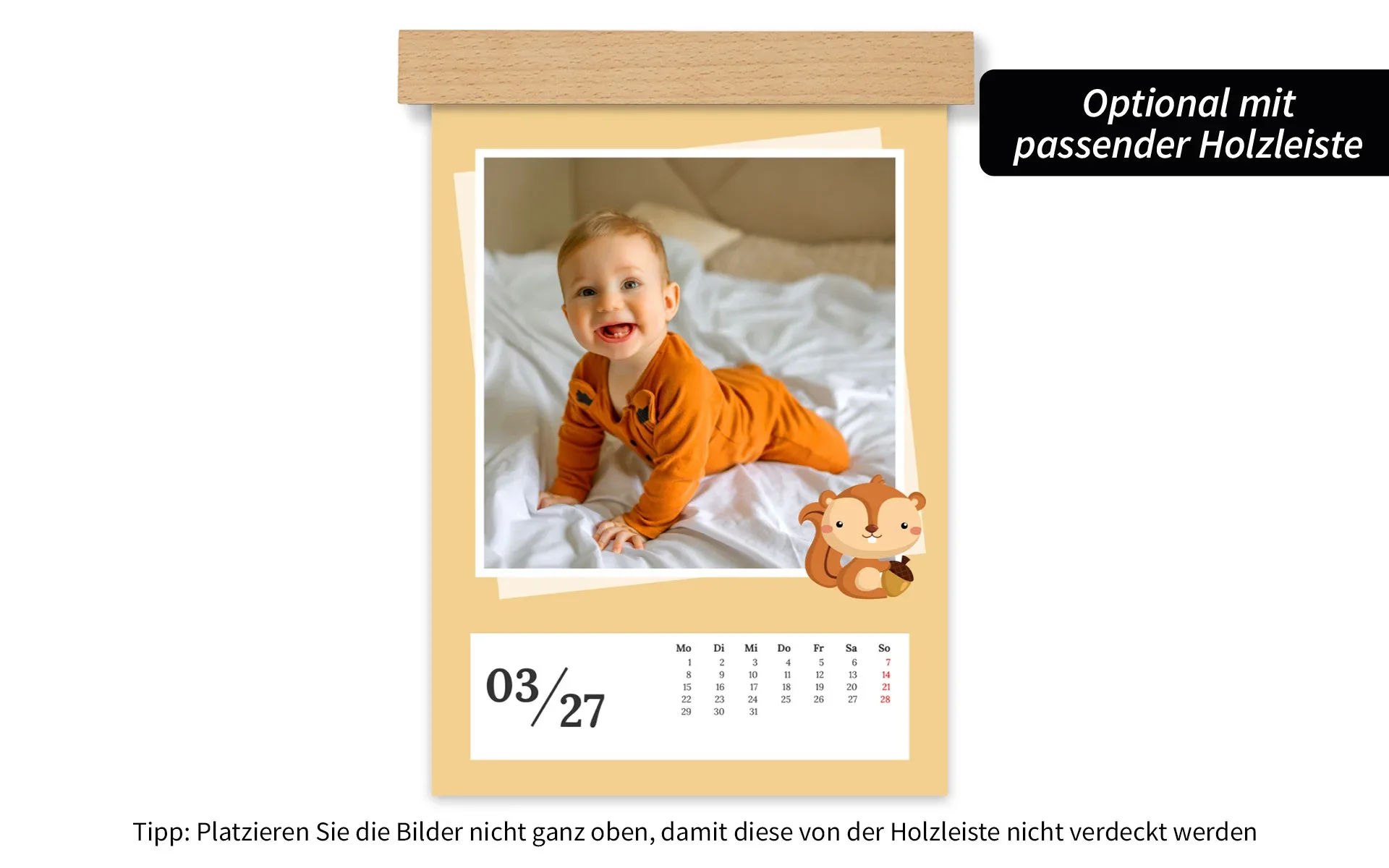 Ein HappyFotokalender ca. A3 hoch mit Holzleiste zeigt Baby und ein Eichhörnchen Clipart.