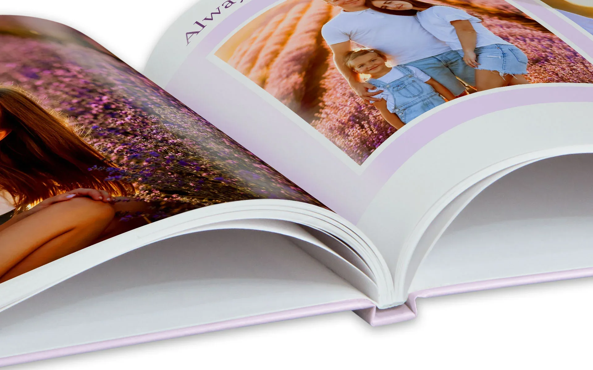 Ein Happy Fotobuch ca. A4 quer Hardcover mit Klebebindung.